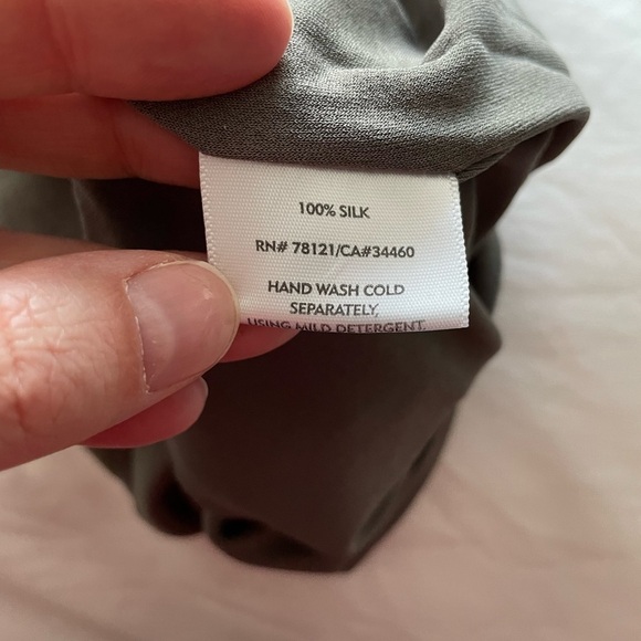 Eileen Fisher 100% Silk Double Layer Crop Pant in Fawn Size Large - Picture 8 of 9